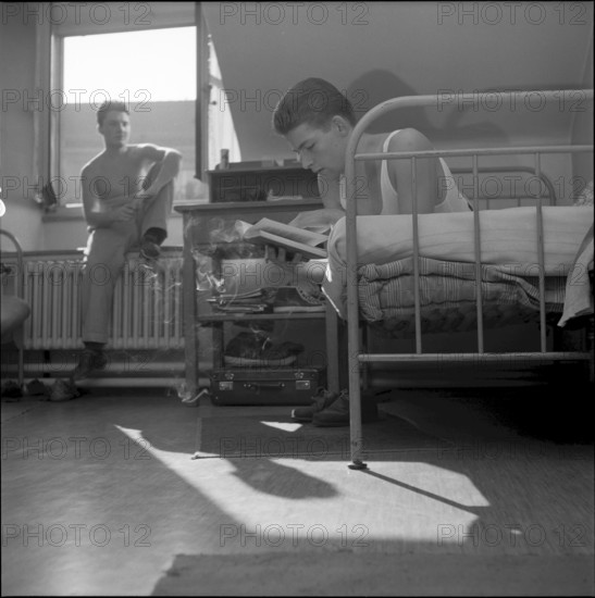 Basle, employees having a break, Hotel drei Konige 1954
