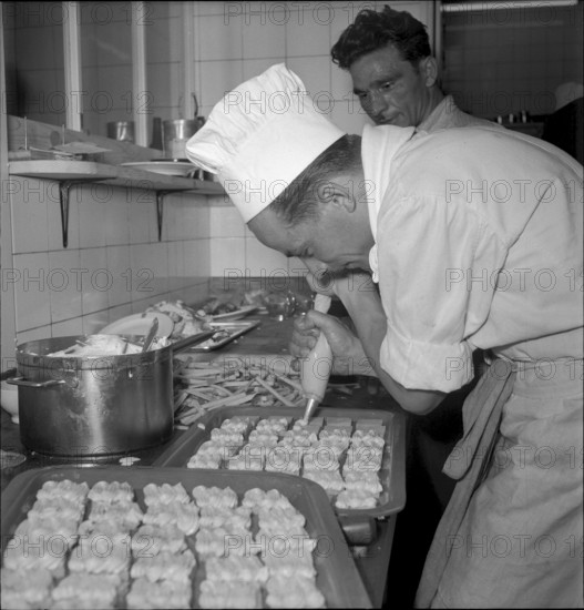 Geneva, Hotel du Rhone 1950