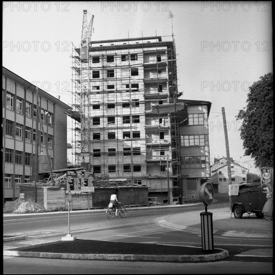 First high-rise building of Schaffhausen under construction, 1958