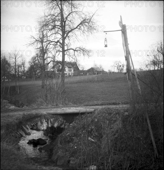 Angry citizen protests against missing street lighting, Villmergen 1948