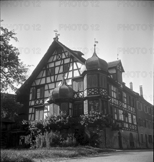 Drachenburg Castle in Gottlieben, 1944