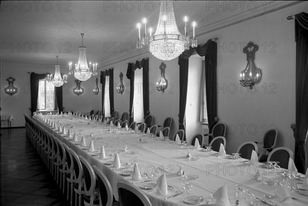 Dining room, Hotel Goldenes Kreuz, Gerzensee 1967