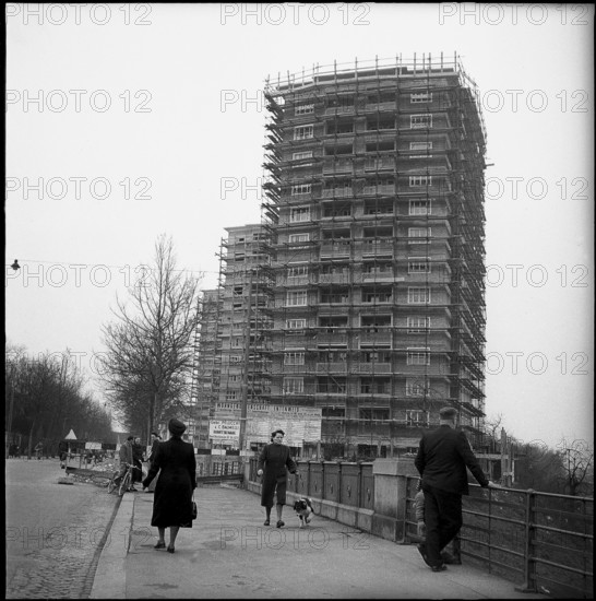 Construction of three high-rise buildings in the Kannefeld Basle, 1951