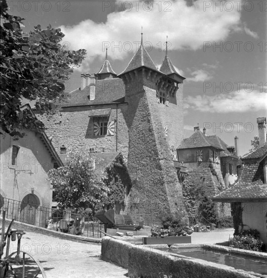 Vaumarcus Castle, 1945