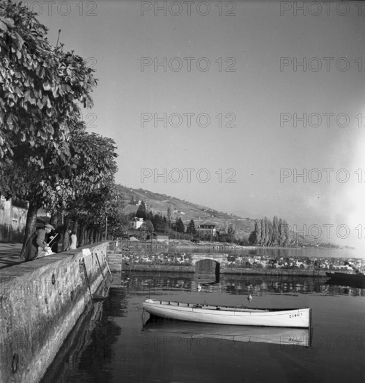 Boat in the harbour of Lutry, 1947