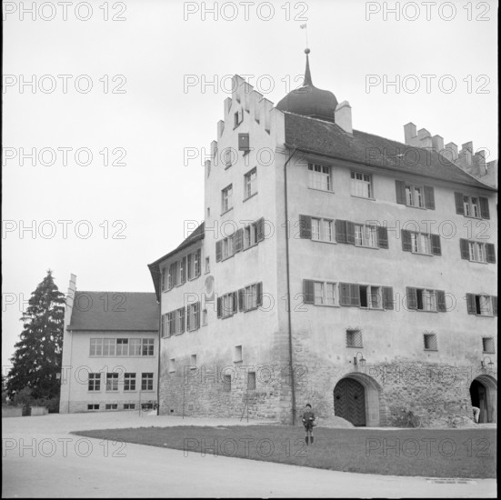 Burglen Castle, 1951