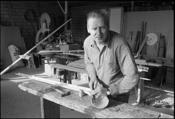 Alphorn-maker Josef Emmenegger, Eich 1973