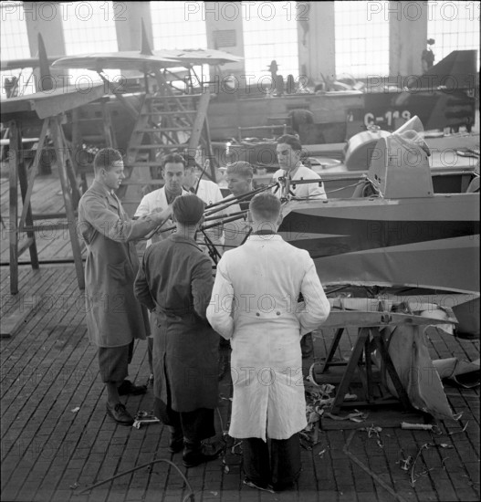 Technical college for airplane technicians at Dornier company in Altenrhein, 1942