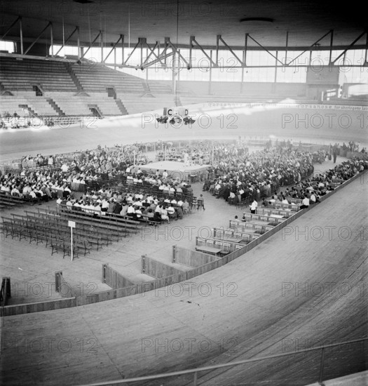 Boxing meeting at Hallenstadion, Zurich 1942