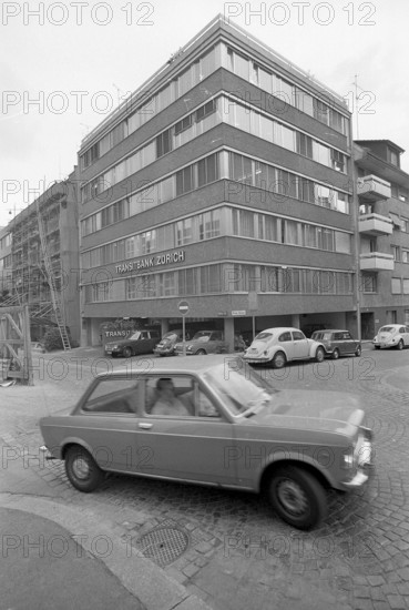 Car passing the Transitbank, Zurich 1973