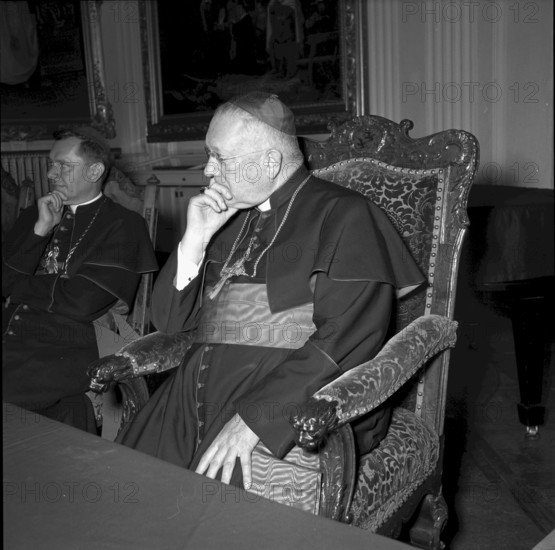 Conference of the peace movement Pax Christi with the cardinal of Paris, Eugene Feltin, in Einsiedeln  1954