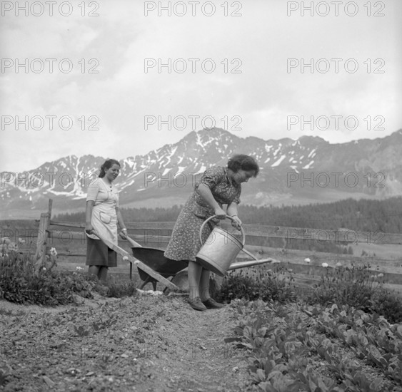 Garden work at school for household in Casoja, 1940
