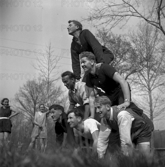 PLay and fun at course for instructors in hiking at youth hostel in Magliaso, 1940