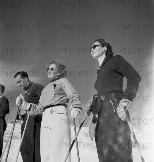 Skiers, Arosa 1938