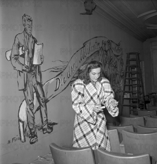 Theater am Neumarkt, Zurich 1944: painting by Hanny Fries