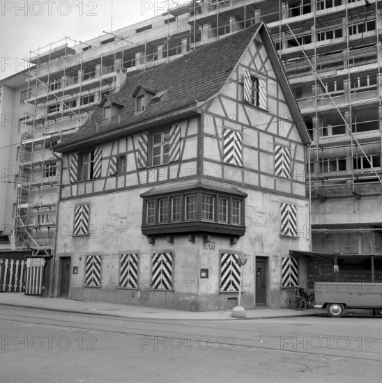 Wirtshaus zum Besenstiel, Steinentor Basle before demolition, 1960