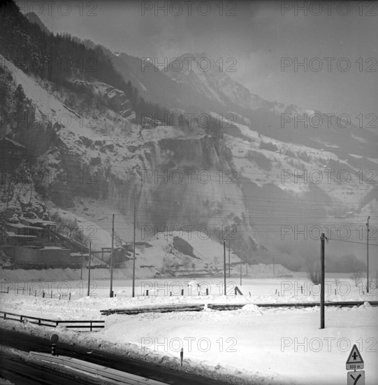 Security blazing in the stone quarry Zingel, Seewen SZ 1965