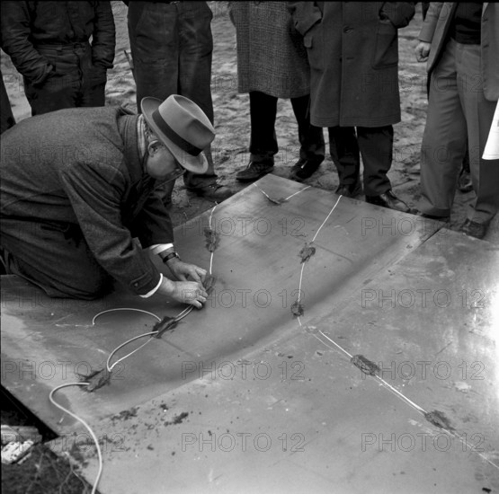 Steel sheet blazing effect demonstration, 1964