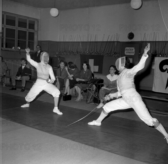 International Ladies Fencing tournament, Basle 1959: winner Melchers, Lambelet