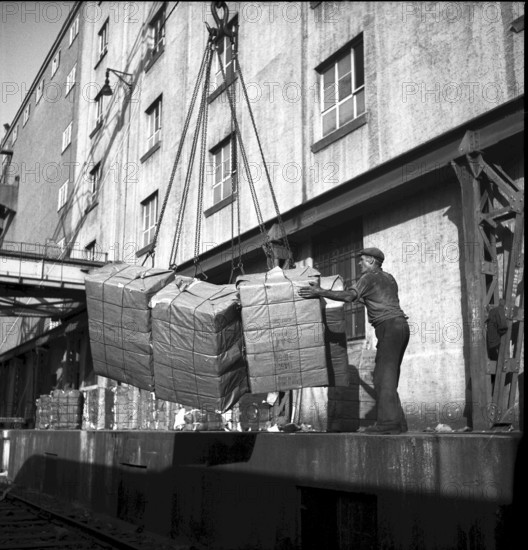 Dockers loading goods, Rhine port, Basle 1948