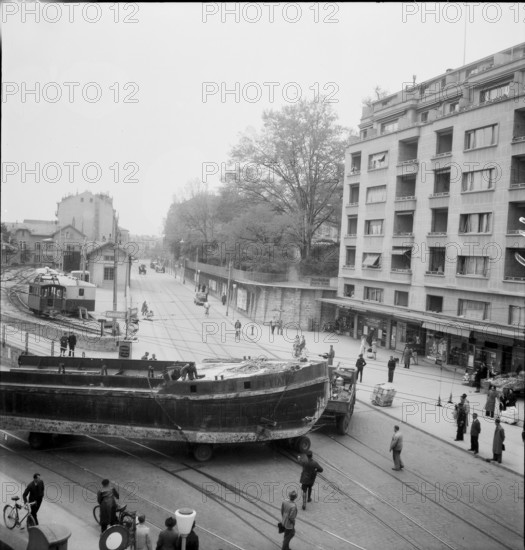 Lausanne, overland ship transport 1946