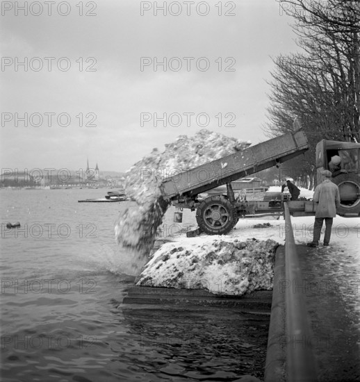 Snow removal in Zurich, 1938