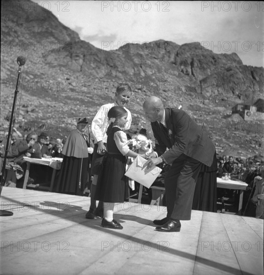 Formal opening of the Susten pass road 1946