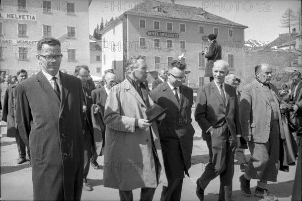 Celebration at the occasion of the San Bernardino tunnel break through, 1965