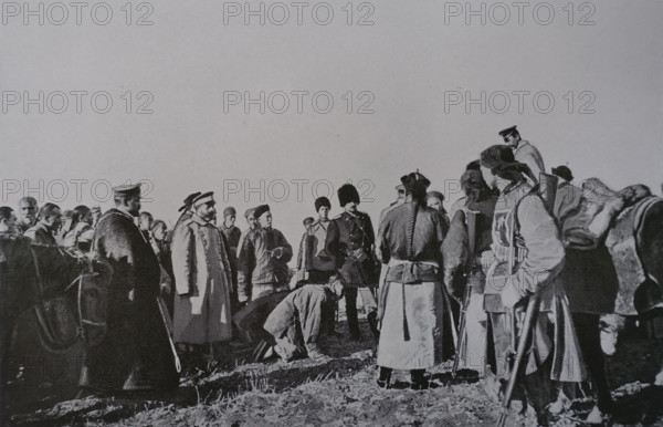 Maimaikai tifangguan Reviewing complaints Photo by Martynov