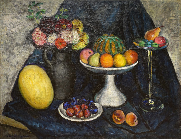 Still Life with Dahlias and Fruits 1915-1916 Mashkov Ilya Ivanovich (1881-1944)