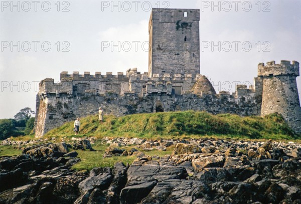 Doe Castle.