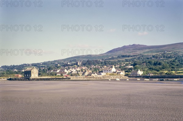 Parrog across River Nevern.
