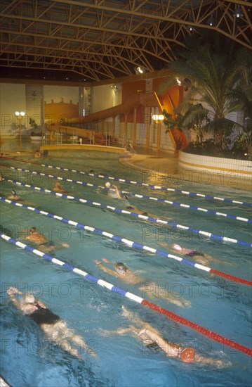 SPORT, Water, Swimming, Swim instructor during training session