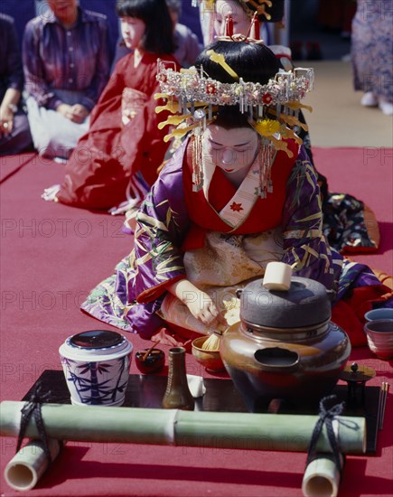 JAPAN, Tea Ceremony, Women in court costume of top courtesan