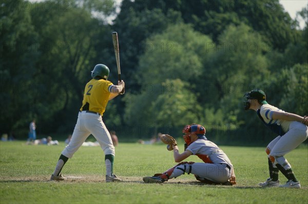 10097176 SPORT  Ball Games Baseball Baseball player batting