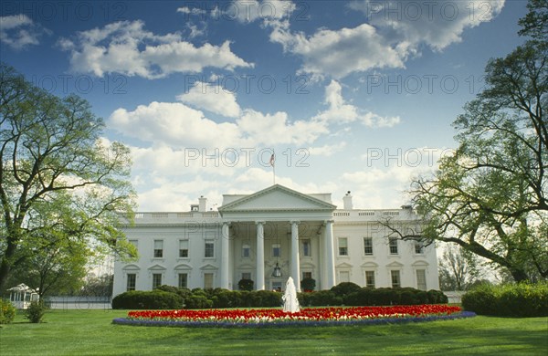 USA, Washington, Washington D.C., The White House.  Exterior facade and formal grounds.