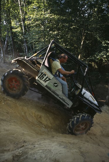 10043610 SPORT  Motor Racing Motorsport off road 4WD trials