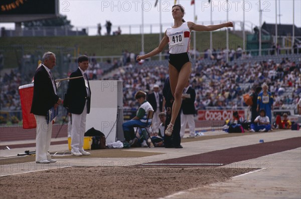 10037062 SPORT Athletics Heptathalon B. Cautzsh competing in the long jump at the World Student Games  Don Valley Stadium  Sheffield  England.