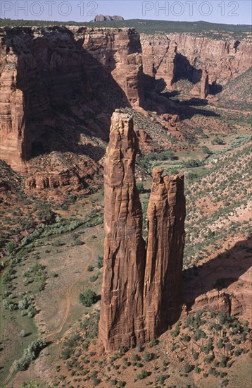 USA, Arizona, Canyon de Chelley, View over Spider Rock natural free standing column from above