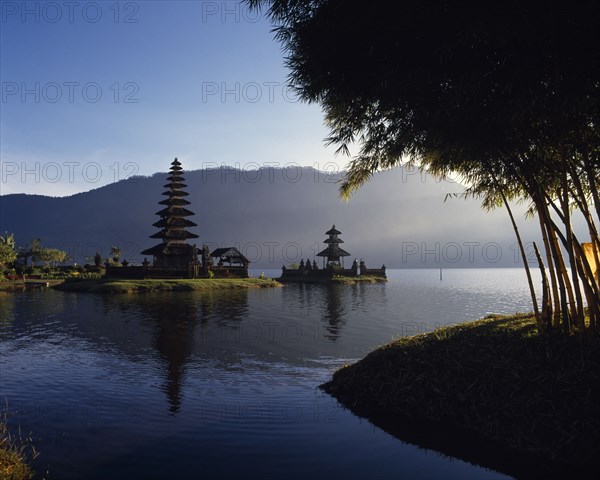 INDONESIA, Bali, Lake Bratan, Candikunning and Ulu Danu two temples on the  edge of the lake in the crater of the volcano