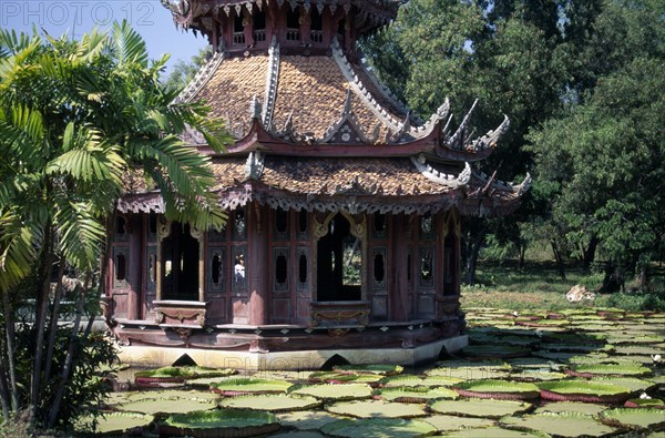 THAILAND, Architecture, Ancient City Pagoda built on a lily pond