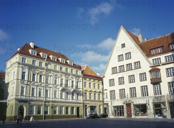 ESTONIA, Tallinn, Raekoja Plats.Town Square showing typical buildings