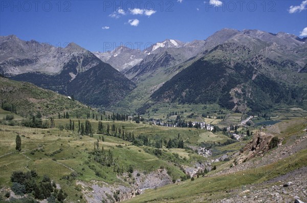 SPAIN, Aragon, Pyrenees, View over mountanous landscape near the Spanish French border