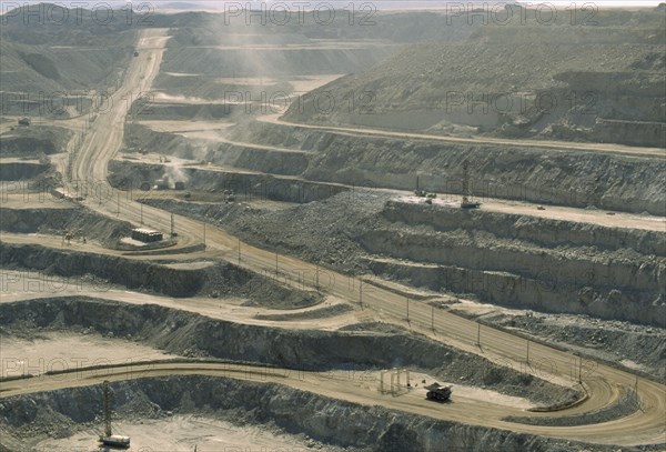 NAMIBIA, Namib Desert, Rossing, View over layerd landscape of the open cast Uranium Mine