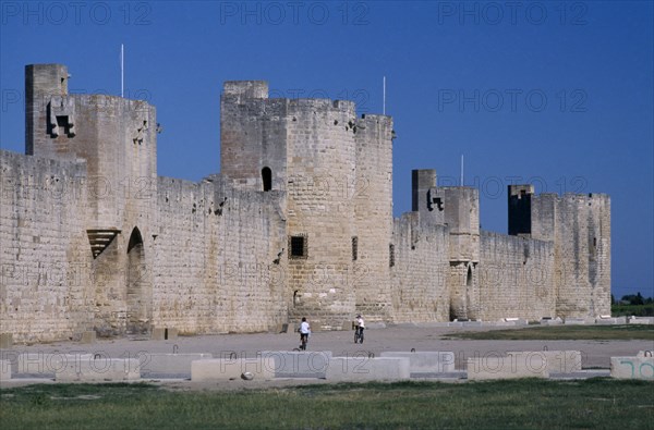 FRANCE, Languedoc Roussillon, Aigues Mortes, "13th Century Fortress, Ramparts "