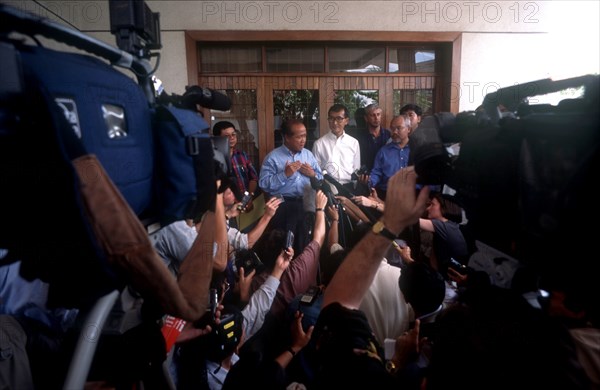 CAMBODIA, Phnom Pehn, Political press conference.