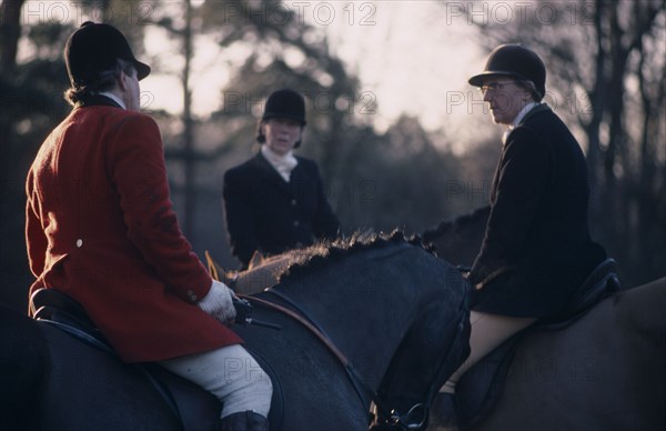 20010308 SPORT Equestrian Fox Hunt Fox hunters on horse back