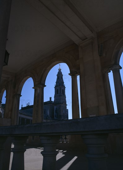 PORTUGAL, Beira Litoral, Fatima, Church seen through cloister arches