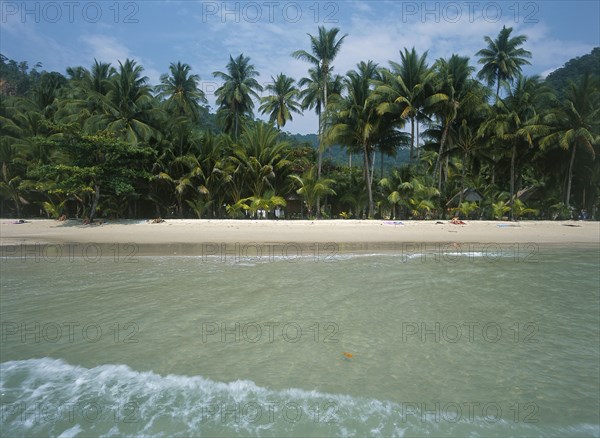 THAILAND, Trat Province, Koh Chang, "White Sand Beach, Haad Sai Khao seen from the sea."