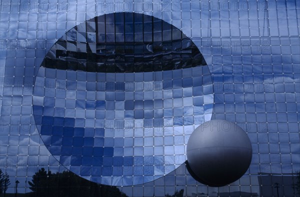 FRANCE, Poitiers, Planet Futuroscope, Le Parc Europeen de l’Image. Cyber World. Mirrored building with concaved centre